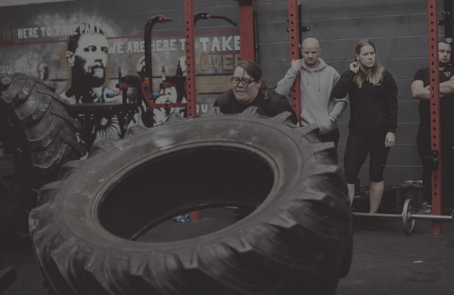 Why powerlifters should train like a strongman